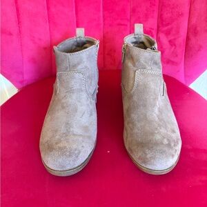 Arizona Jean Company Tan Suede Boots
